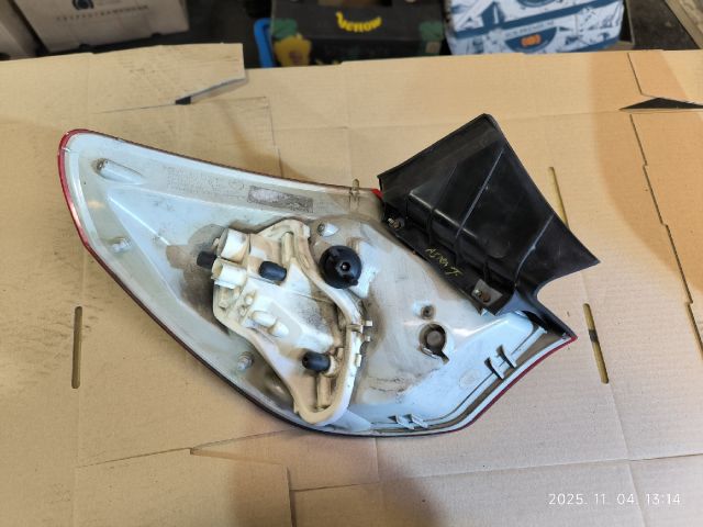 bontott OPEL ASTRA J Jobb Hátsó Lámpa