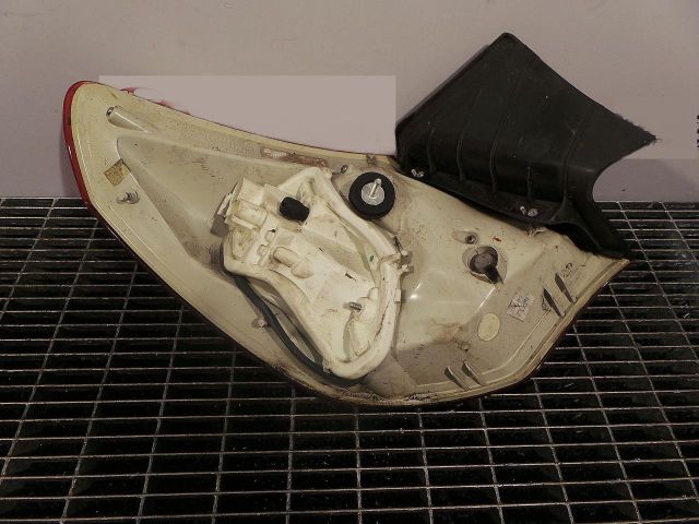 bontott OPEL ASTRA J Jobb Hátsó Lámpa