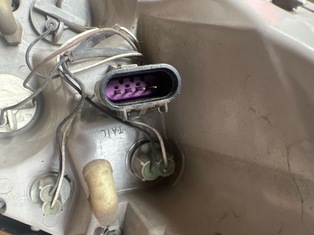 bontott OPEL ASTRA J Jobb Hátsó Lámpa