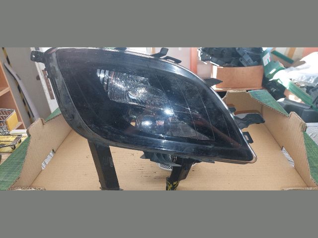 bontott OPEL ASTRA J Jobb Ködfényszóró