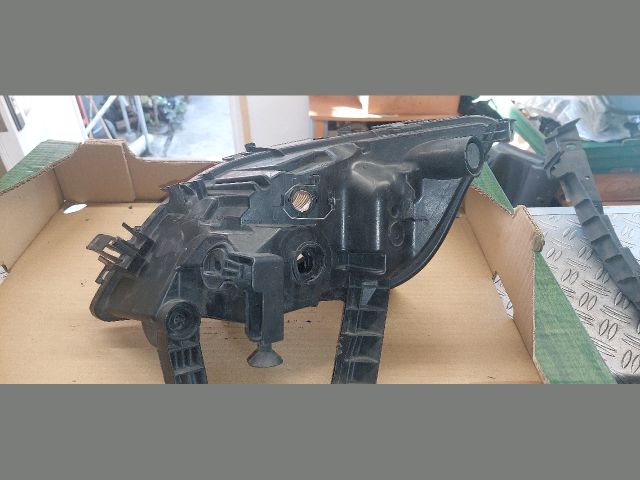 bontott OPEL ASTRA J Jobb Ködfényszóró