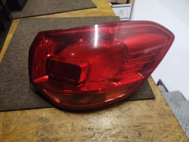 bontott OPEL ASTRA J Jobb Külső Hátsó Lámpa