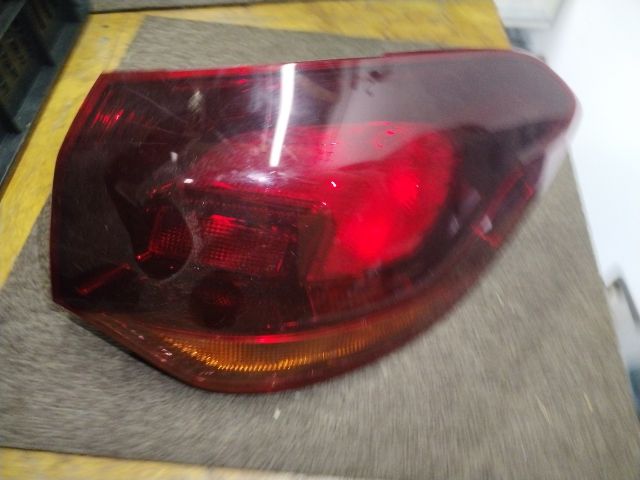 bontott OPEL ASTRA J Jobb Külső Hátsó Lámpa