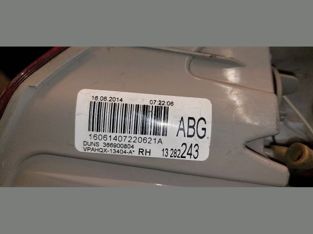 bontott OPEL ASTRA J Jobb Külső Hátsó Lámpa