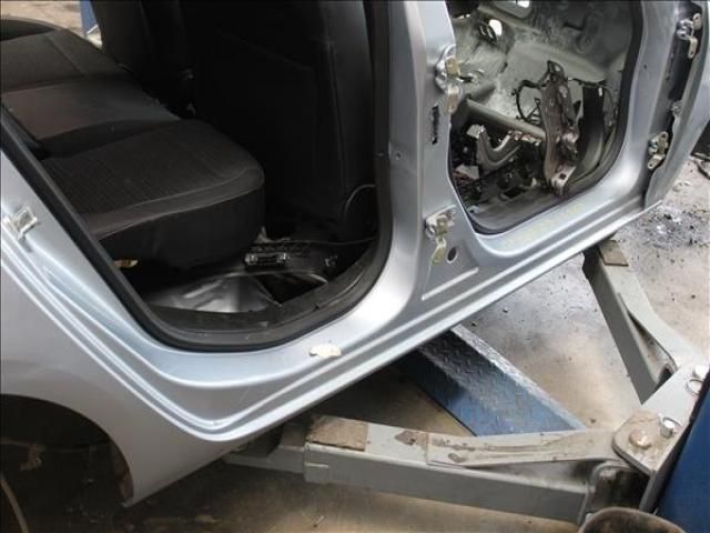 bontott OPEL ASTRA J Jobb Küszöb