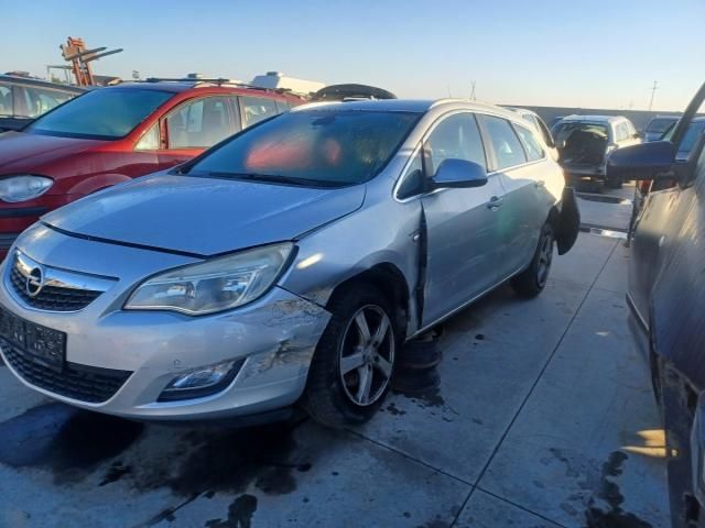 bontott OPEL ASTRA J Kipufogó Közösítő