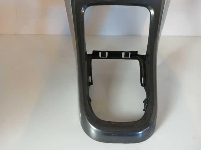 bontott OPEL ASTRA J Középkonzol Keret