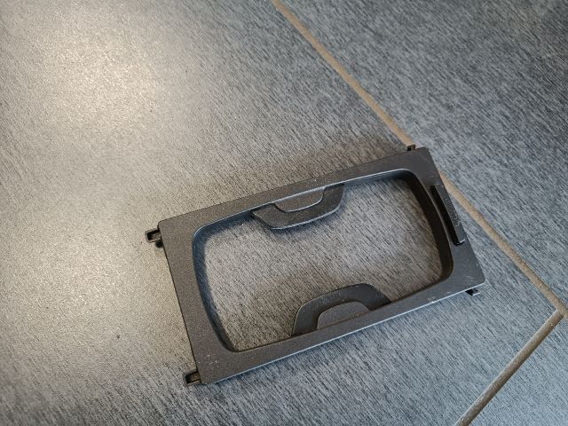 bontott OPEL ASTRA J Középkonzol Keret