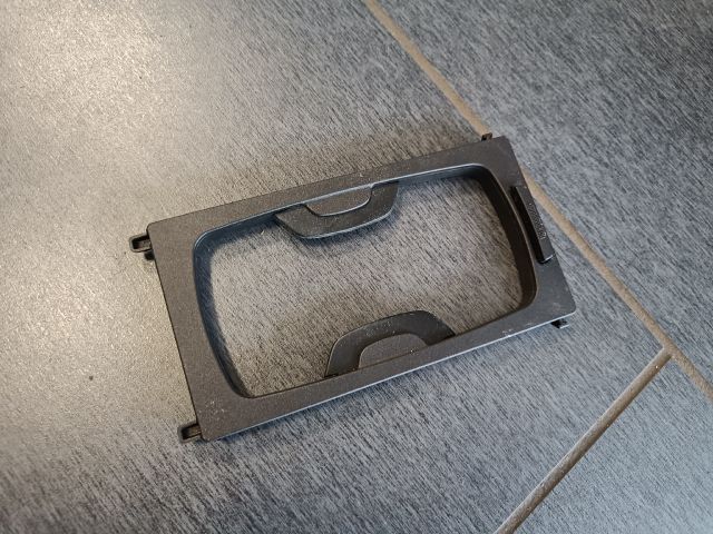 bontott OPEL ASTRA J Középkonzol Keret