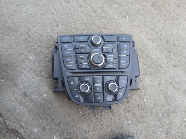 bontott OPEL ASTRA J Középkonzol Vezérlő Panel