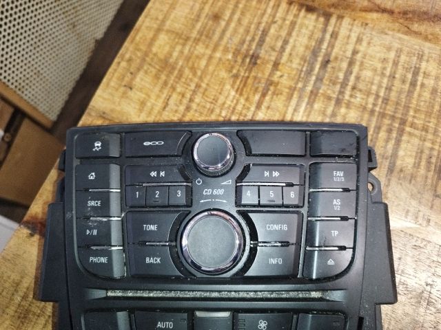 bontott OPEL ASTRA J Középkonzol Vezérlő Panel