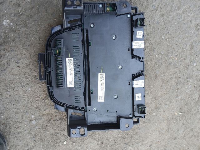 bontott OPEL ASTRA J Középkonzol Vezérlő Panel