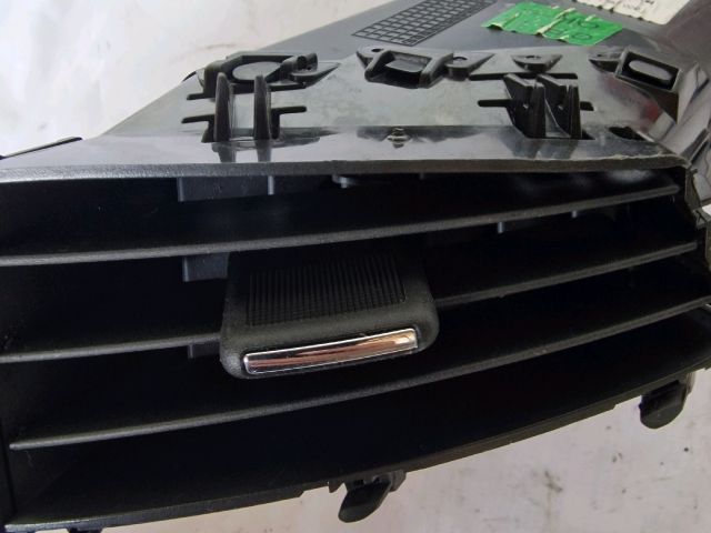 bontott OPEL ASTRA J Középső Bal Szellőző