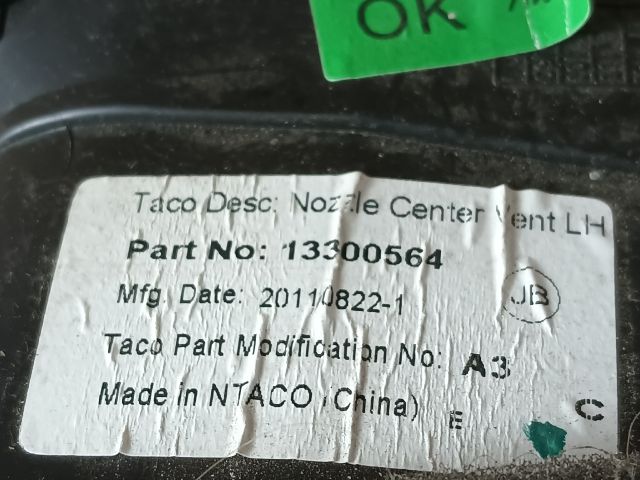 bontott OPEL ASTRA J Középső Bal Szellőző