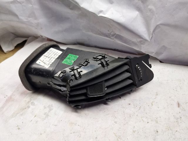 bontott OPEL ASTRA J Középső Jobb Szellőző