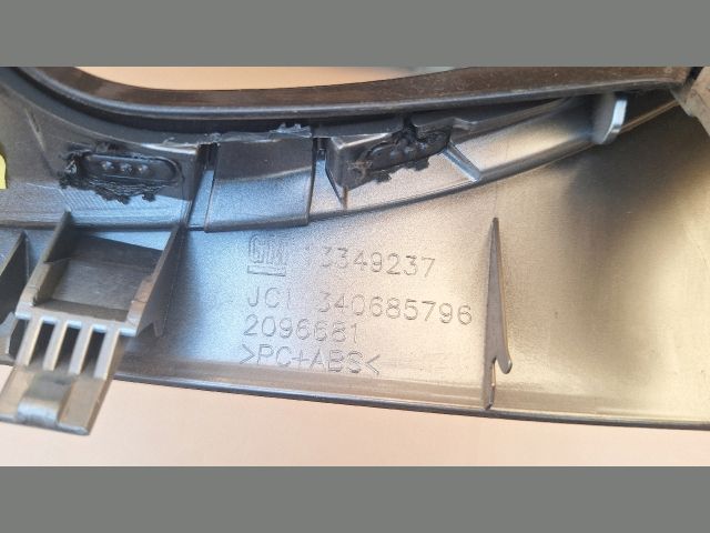 bontott OPEL ASTRA J Középső Kardánbox Burkolat