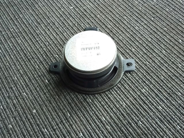 bontott OPEL ASTRA J Középső Műszerfal Hangszóró