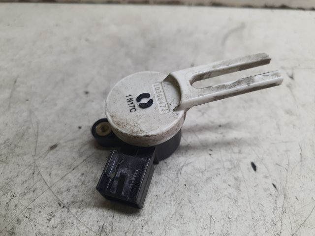 bontott OPEL ASTRA J Kuplung Pedál Kapcsoló