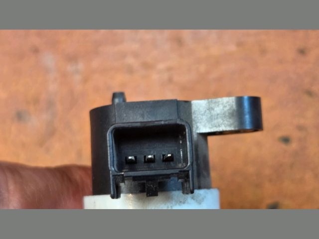 bontott OPEL ASTRA J Kuplung Pedál Kapcsoló