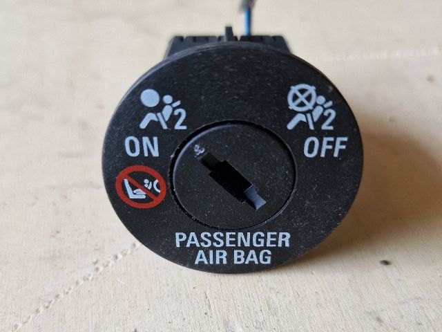 bontott OPEL ASTRA J Légzsák Kapcsoló