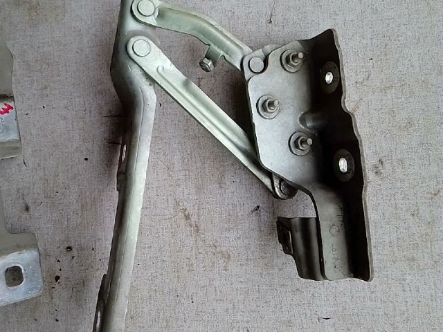 bontott OPEL ASTRA J Motorháztető Bal Zsanér