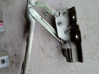 bontott OPEL ASTRA J Motorháztető Bal Zsanér