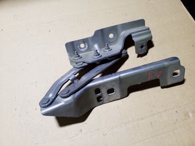 bontott OPEL ASTRA J Motorháztető Bal Zsanér