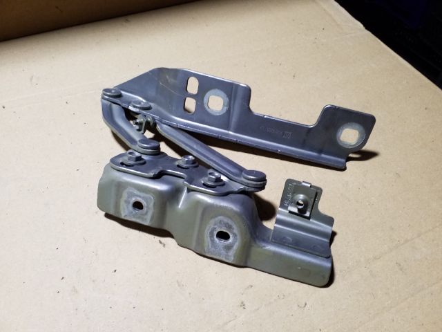 bontott OPEL ASTRA J Motorháztető Bal Zsanér