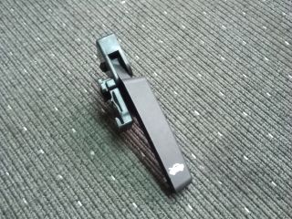 bontott OPEL ASTRA J Motorháztető Nyitó Kar / Gomb