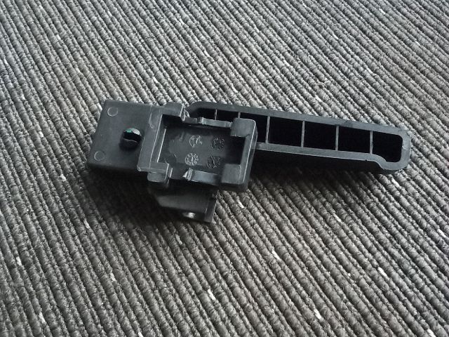 bontott OPEL ASTRA J Motorháztető Nyitó Kar / Gomb