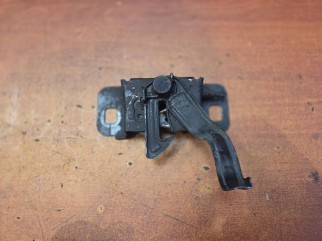 bontott OPEL ASTRA J Motorháztető Zárszerkezet