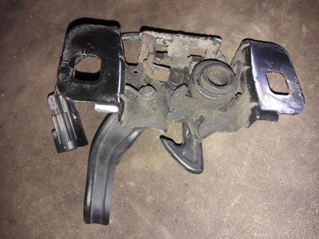 bontott OPEL ASTRA J Motorháztető Zárszerkezet