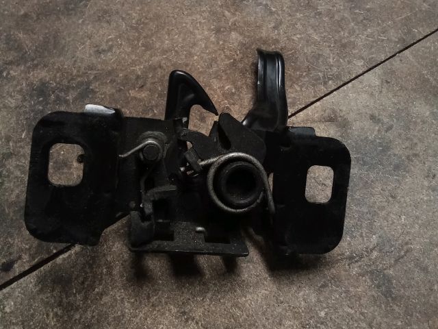 bontott OPEL ASTRA J Motorháztető Zárszerkezet