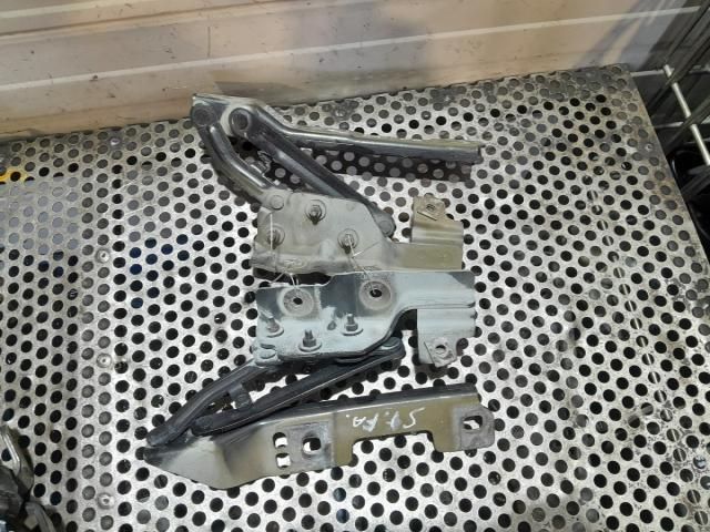 bontott OPEL ASTRA J Motorháztető Zsanér Pár