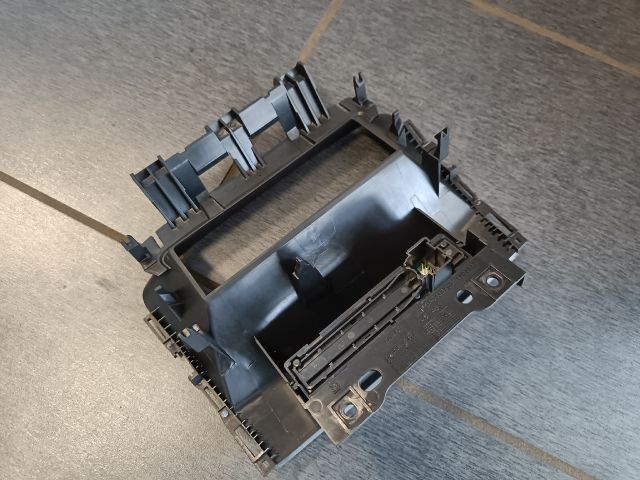 bontott OPEL ASTRA J Multifunkciós Kijelző Keret