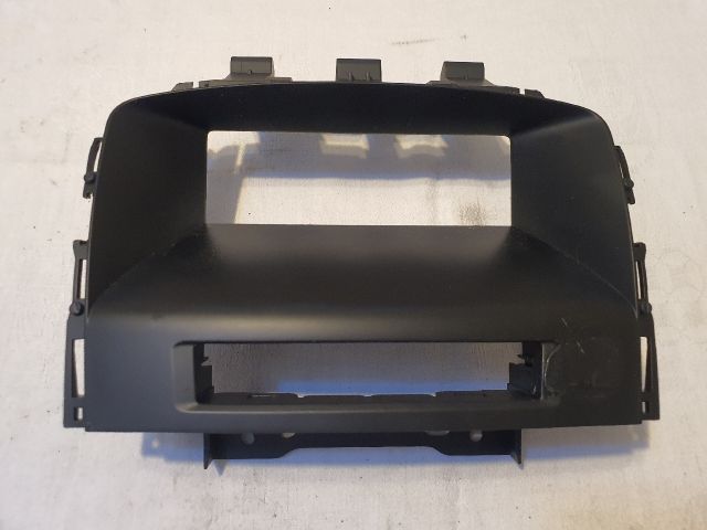 bontott OPEL ASTRA J Multifunkciós Kijelző Keret