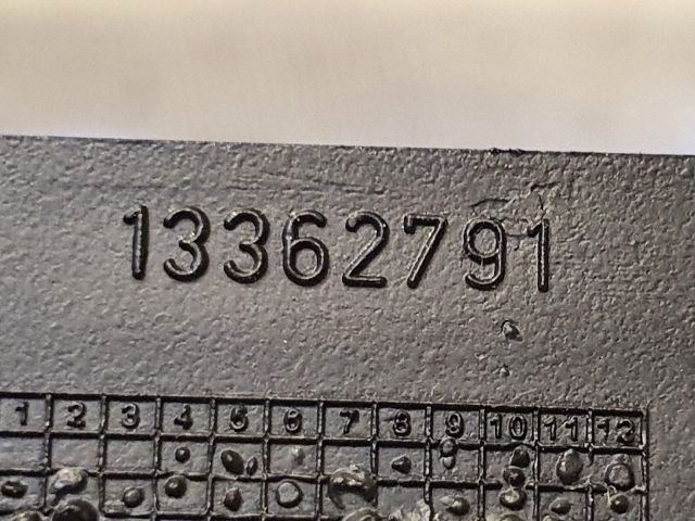 bontott OPEL ASTRA J Multifunkciós Kijelző Keret