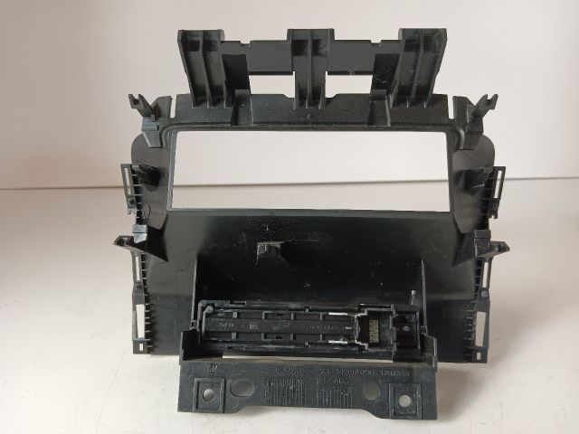 bontott OPEL ASTRA J Multifunkciós Kijelző Keret