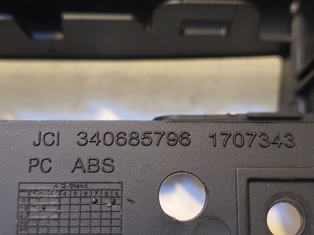 bontott OPEL ASTRA J Multifunkciós Kijelző Keret