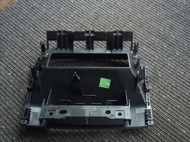 bontott OPEL ASTRA J Multifunkciós Kijelző Keret