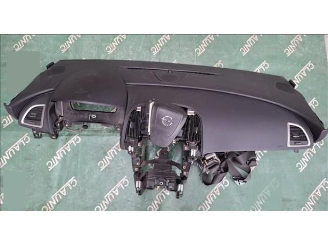 bontott OPEL ASTRA J Műszerfal Héj
