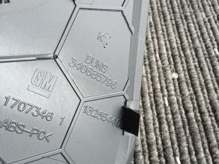 bontott OPEL ASTRA J Műszerfal Középső Hangszóró Burkolat