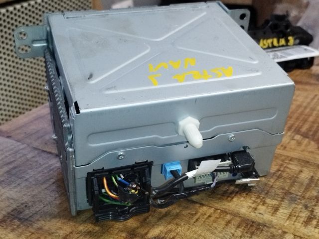 bontott OPEL ASTRA J Navigációs Fejegység