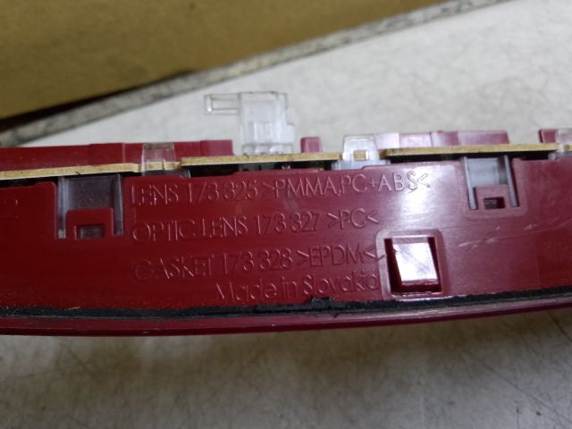 bontott OPEL ASTRA J Pótféklámpa