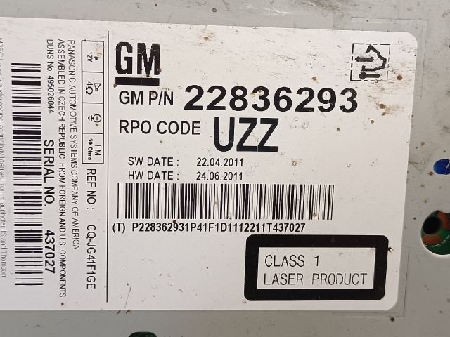 bontott OPEL ASTRA J Rádió / CD