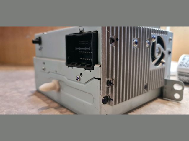 bontott OPEL ASTRA J Rádió / CD