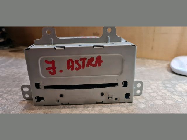 bontott OPEL ASTRA J Rádió / CD