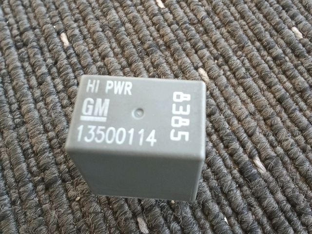 bontott OPEL ASTRA J Relé