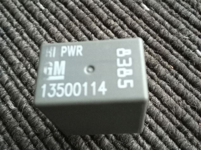 bontott OPEL ASTRA J Relé