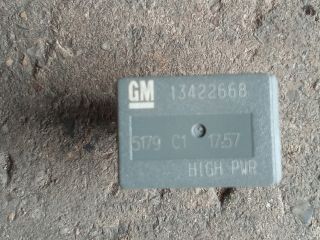 bontott OPEL ASTRA J Relé